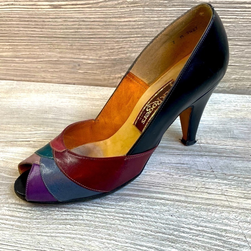 Vintage jack rogers peep toe leather heels. Colored patchwork toes black heel 7